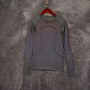 Lululemon swiftly Tech long sleeve running gorepcore gym outdoor size 6